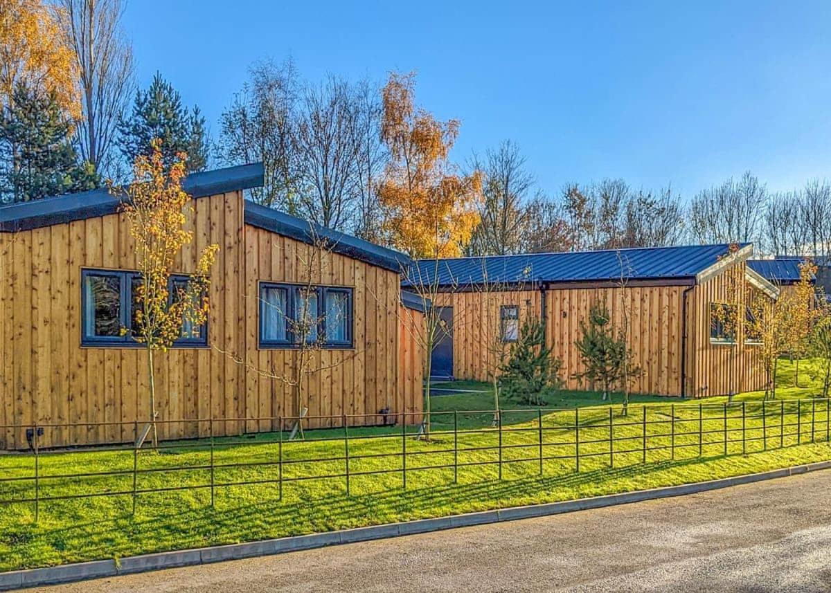 Hotel The Warrens At Foxtail Chirk Exterior foto